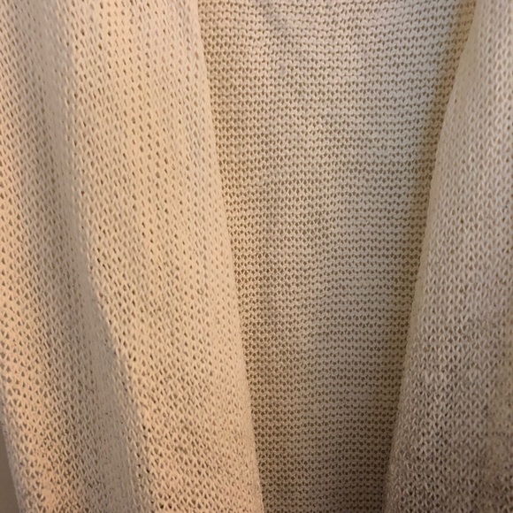 Sarah pacini linen wrap top.  One size - Picture 13 of 13